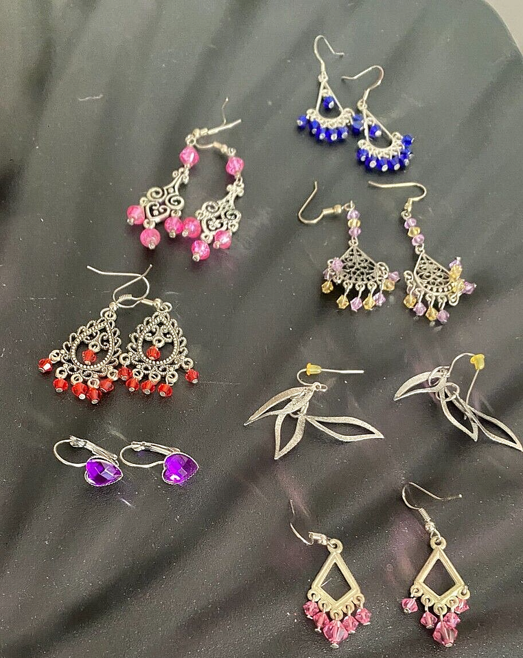 Womens Jewelry Lot 9a High end fashion jewelry all unsearched and