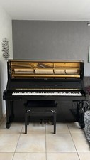 Yamaha UX Klavier schwarz hochglanz mit Silent-Nachrüstung