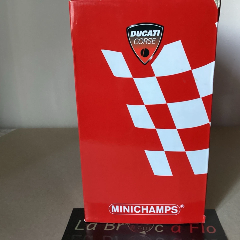 Minichamps 1/12 Collection Moto , Ducati GP09 Casey Stoner 2009 Australia - Photo 2/4