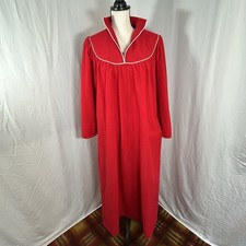 Vintage 70-80s Carriage Court Sears Zip Housecoat Robe Med Red ILGWU Union Made