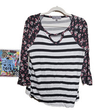 Absolutely Famous Womens Floral and Striped R...
