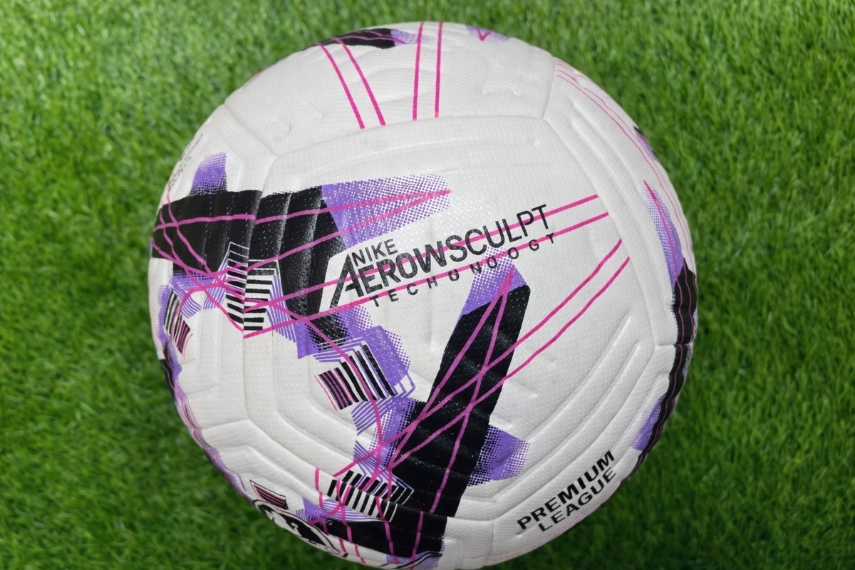 サッカーボール NIKE Flight Soccer Ball Nike Flight Soccer Ball Size 5 2023-2024 Premier League Style