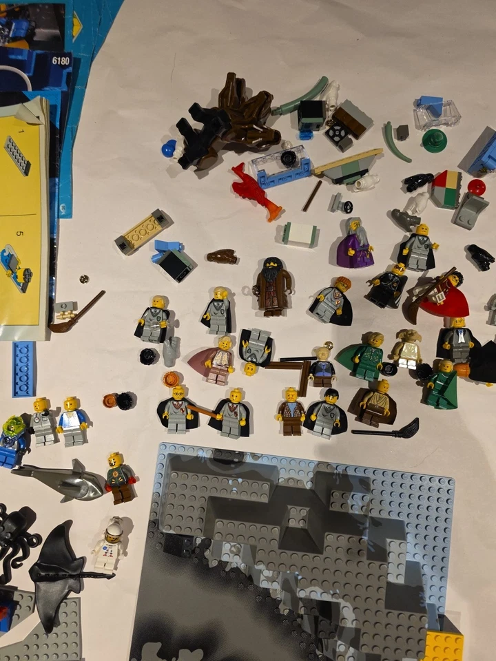 LEGO Random Lot Harry Potter & SYSTEM  Incomplete manuals 33 Minifigures READ - Image 3 of 4