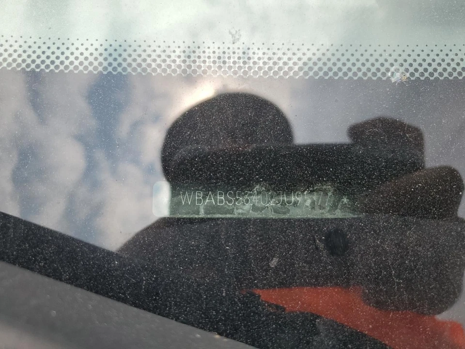 Conjunto de luz trasera derecha usada se adapta a: BMW 330I Conv 2002 cuarto panel montado cl Foto 2 de 4