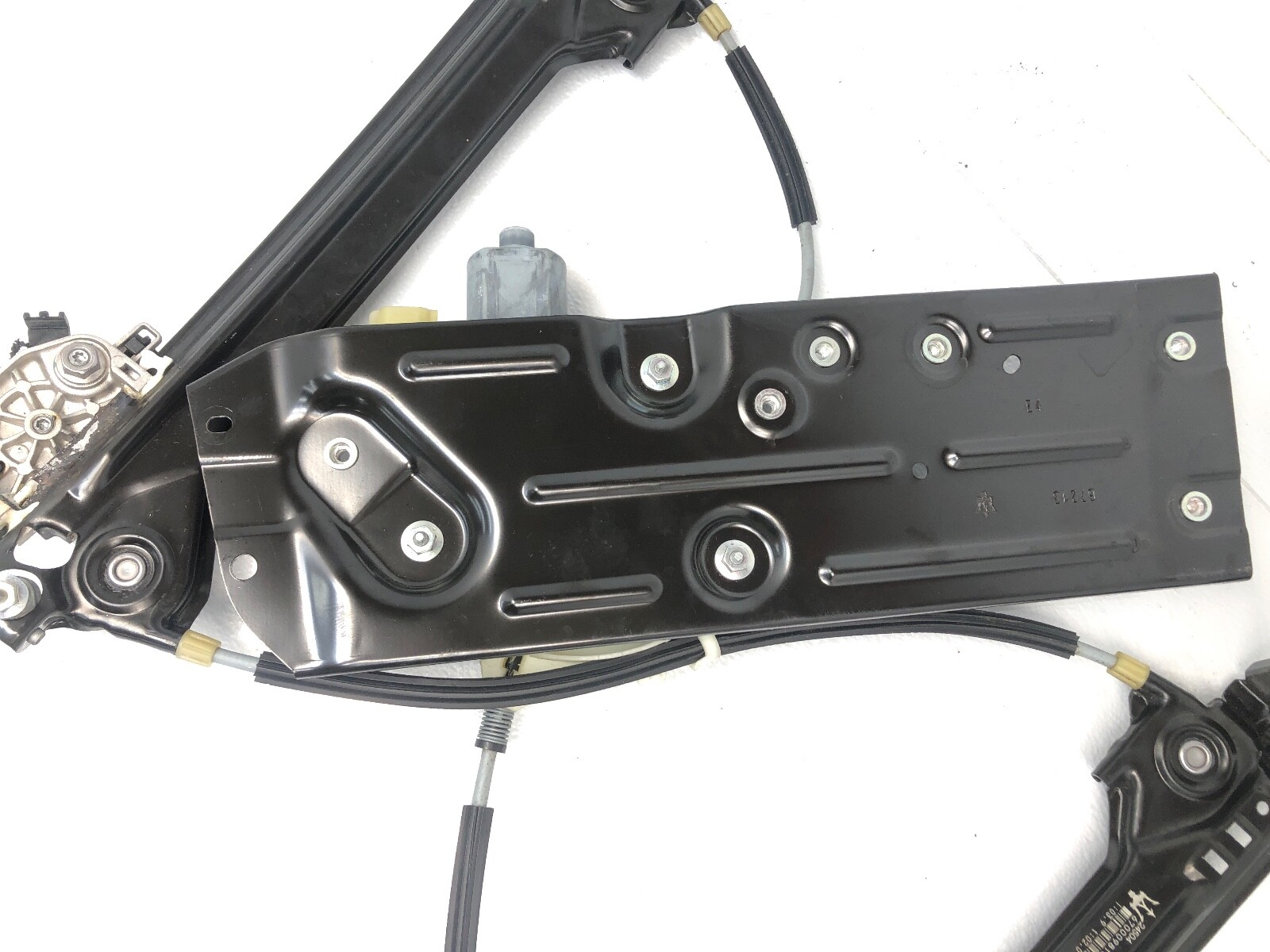 2014-2021 MASERATI QUATTROPORTE LEFT DRIVER REAR DOOR WINDOW REGULATOR W/ MOTOR.