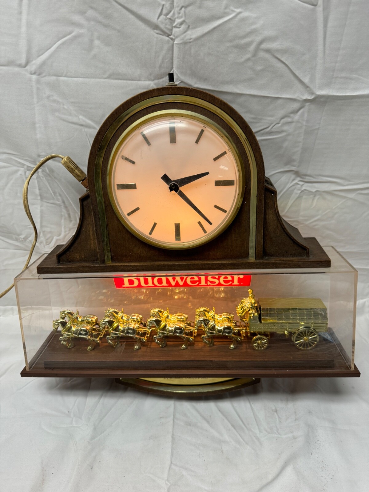 Vintage Budweiser Clock Light Sign Advertising Works! eBay