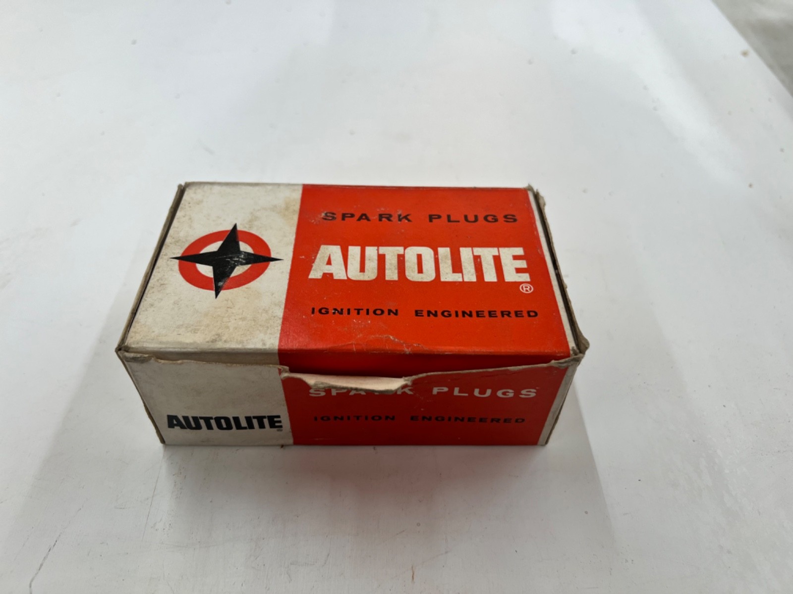 NOS Vintage AUTOLITE Spark Plug Plugs AR52 AR-52 Lot of 10 in original box