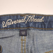 Universal Thread Blue Distressed Boyfriend Mid Rise Denim Shorts Size 2/26R