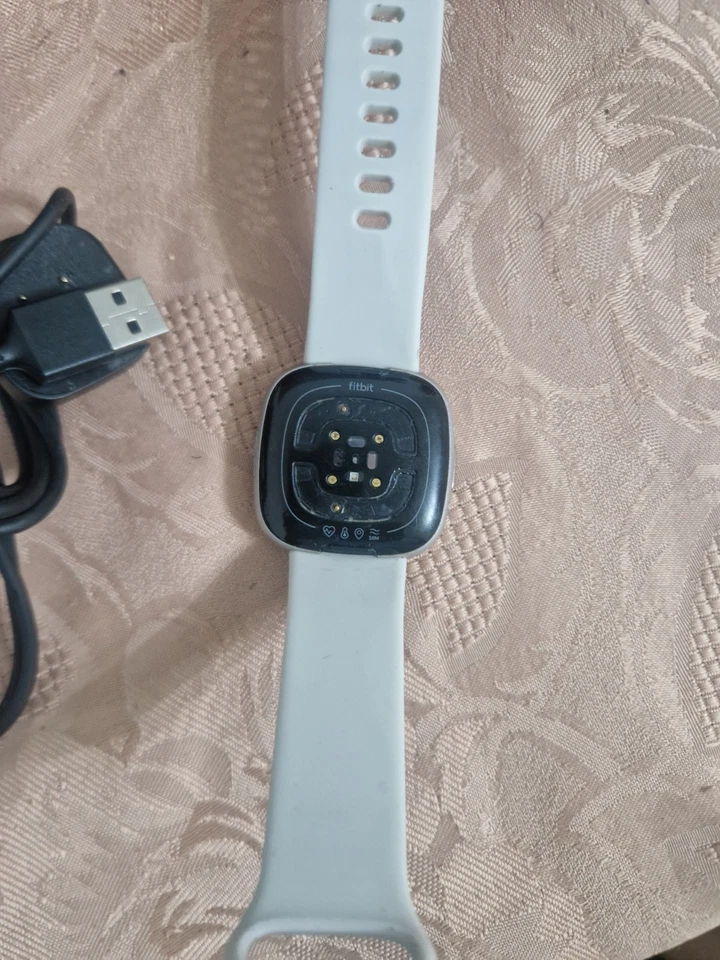 Fitbit Sense 2, photo 3 of 4