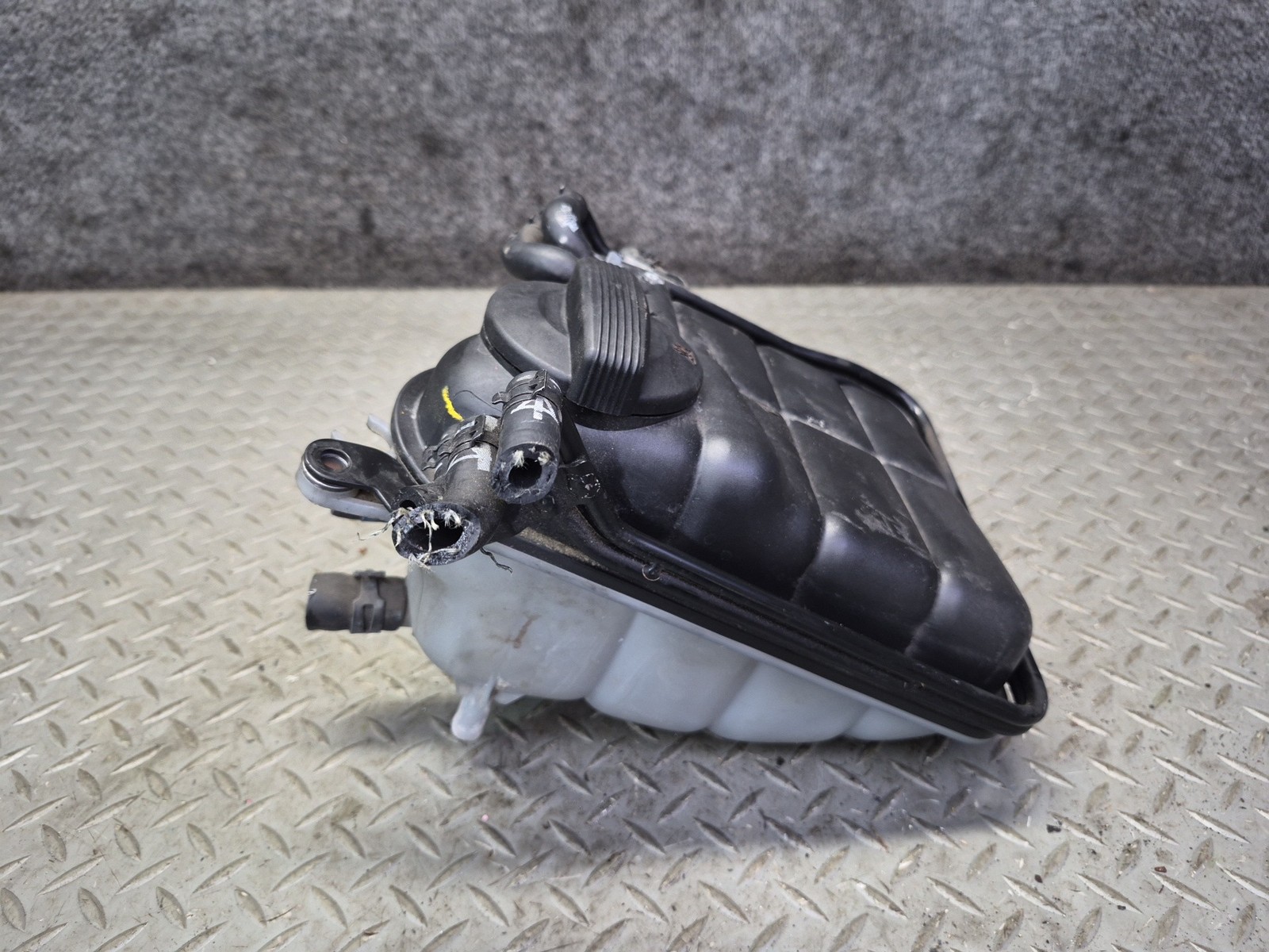 Bentley Continental GT 2003-2010 Coolant reservoir P/N 3D0121407E