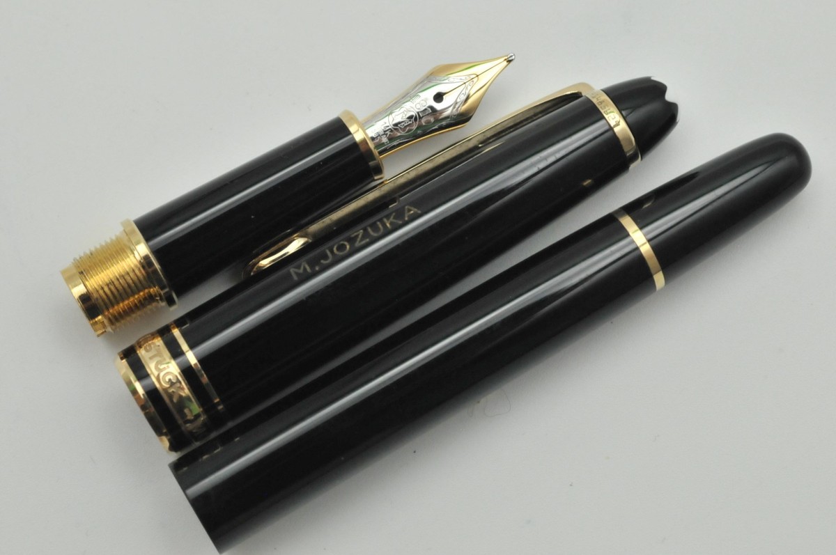 Vintage Montblanc Meisterstück 144 Fountain Pen 14K Medium Nib