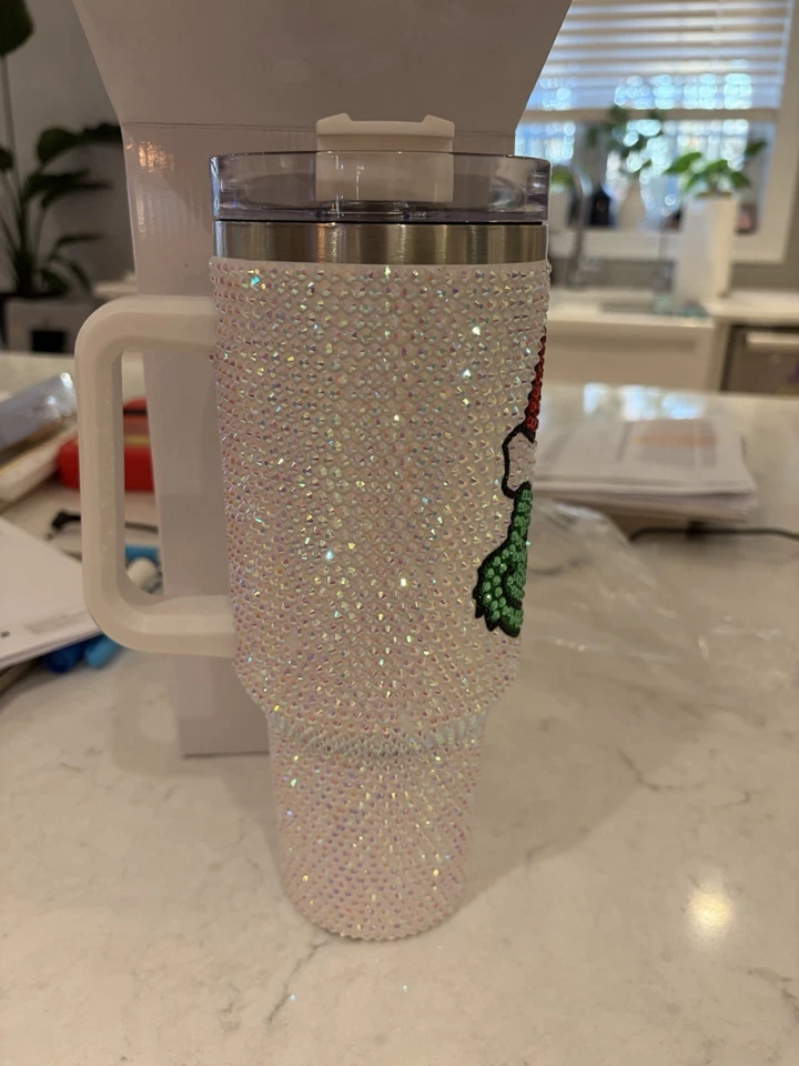 2 Vasos Navidad Grinch Estrás 40oz Rojo y Blanco Vacaciones Festivas Foto 2 de 4