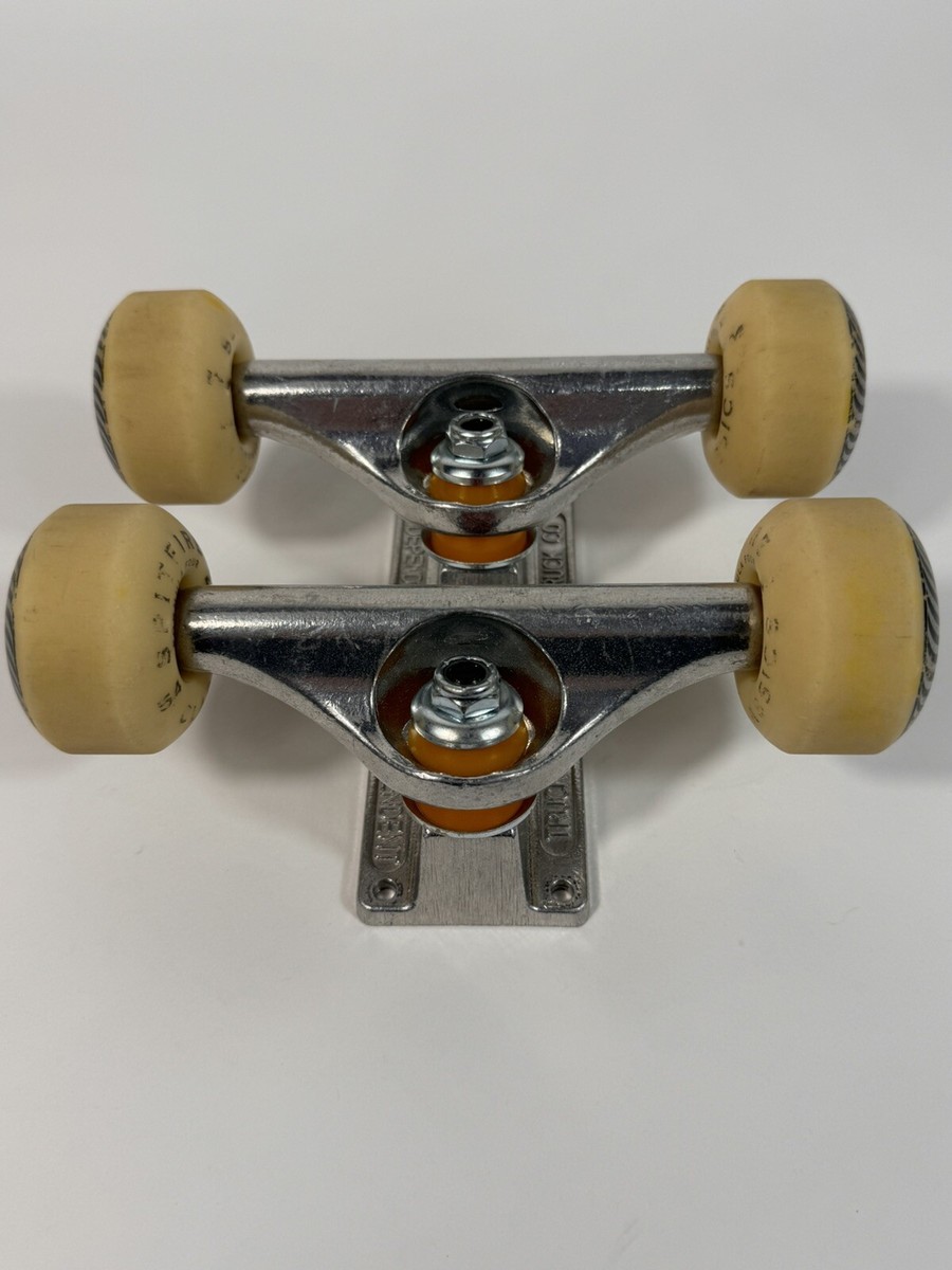Independent Skateboard Trucks Stage 11 Standard Polished 129 Independent Skateboard Trucks Stage 11 Standard Polished 129