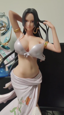 MZL Studio Boa·Hancock ONE PIECE 1/4 Resin Statue Painted White