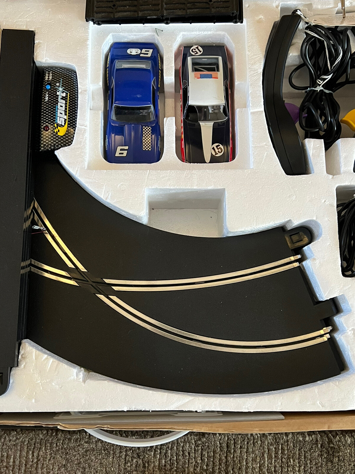 Scalextric USA Slot Car Set 1/32 69’ Challenge Pony Car Wars Camaro