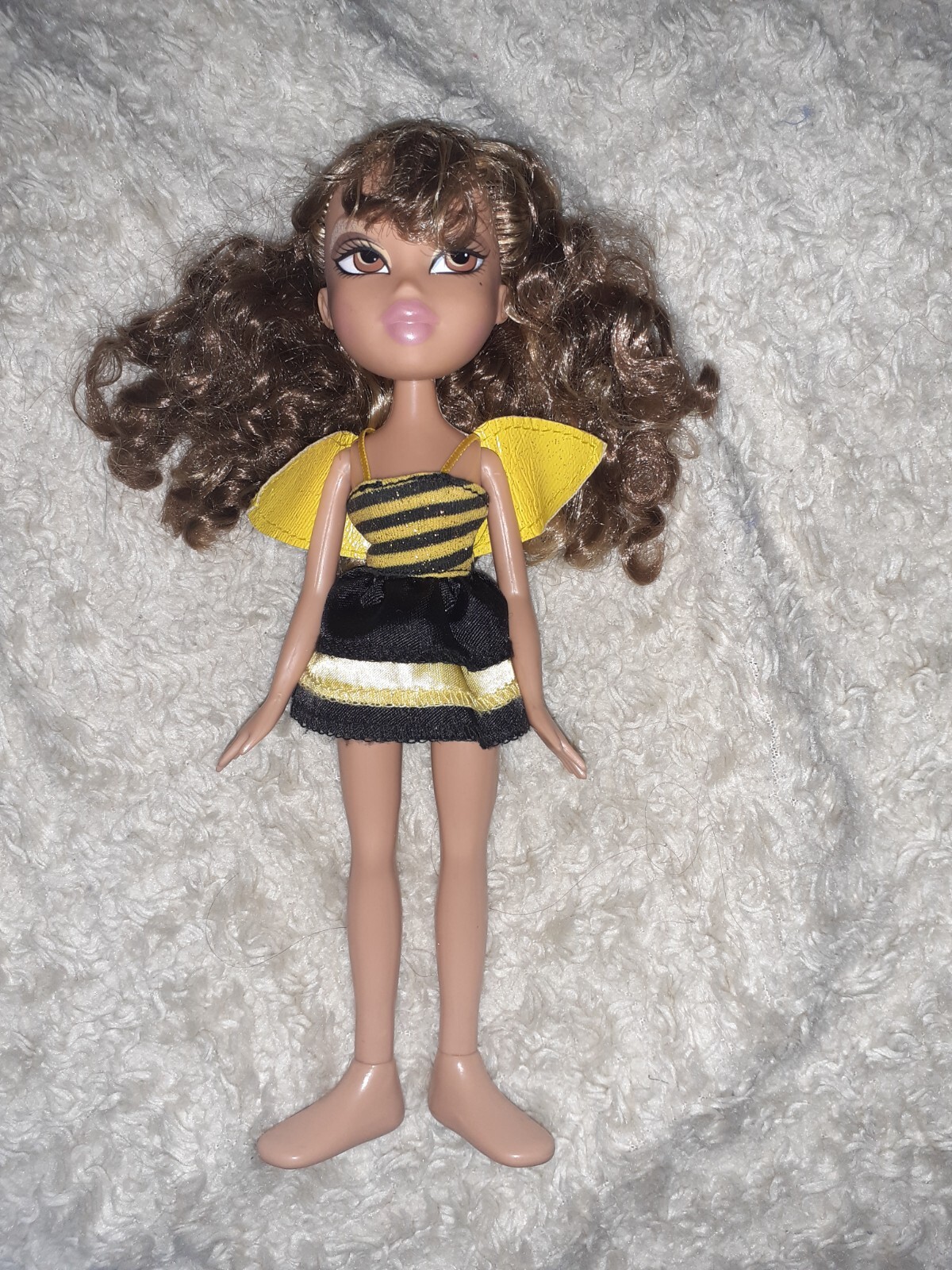 Muñeca Bratz Disfraz Yasmin Fiesta Abejorro Muñeca