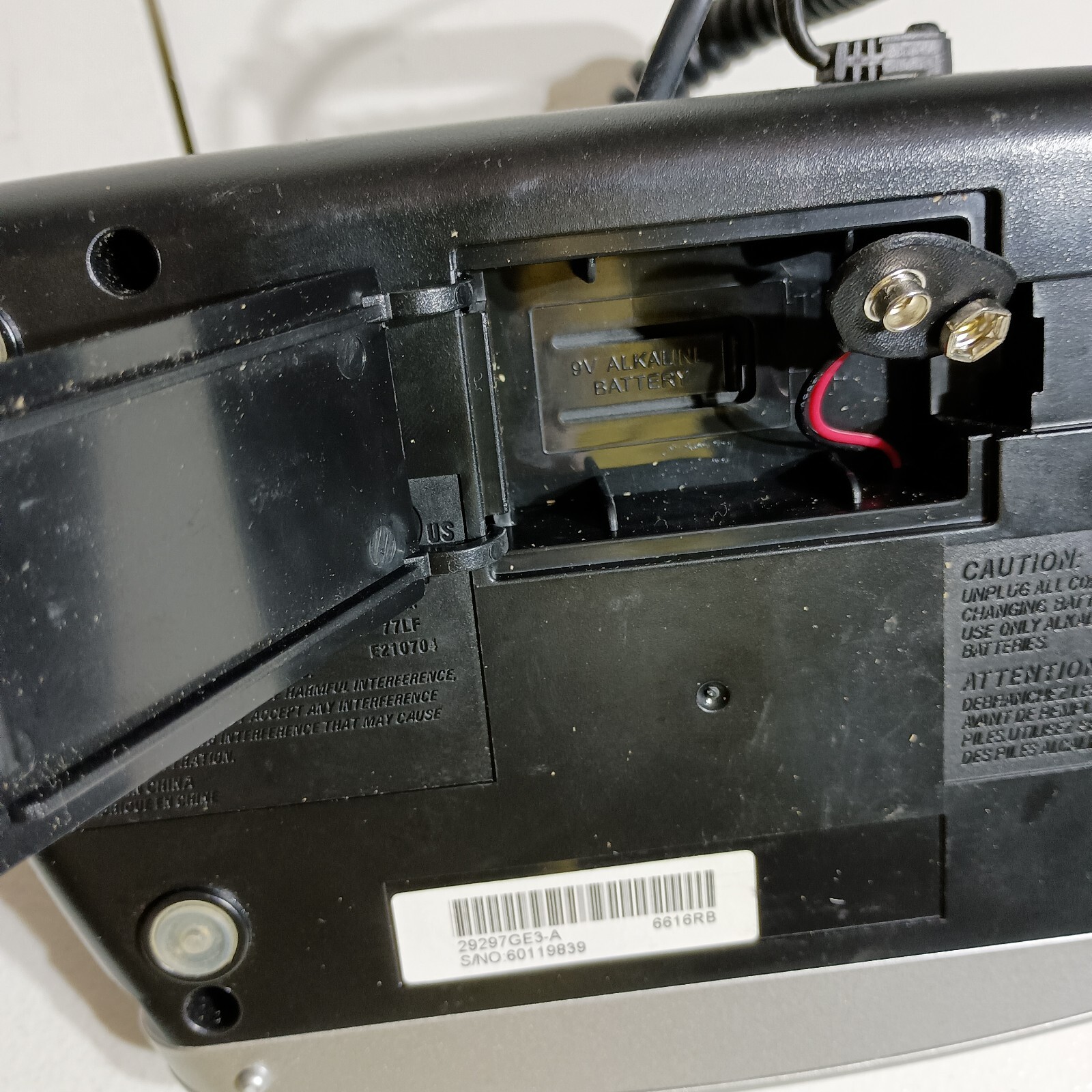 GE ATLINKS 29297GE3A Corded Bedroom Phone Clock Radio Caller ID Alarm