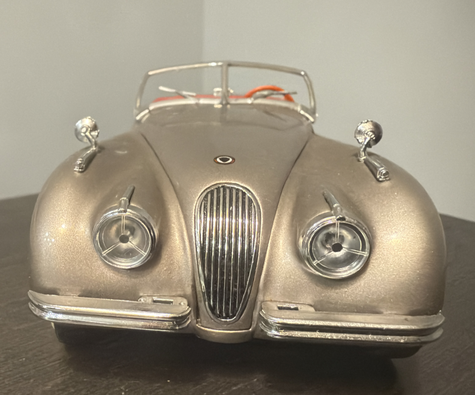 Danbury Mint 1/24 Scale DM1222C - 1949 Jaguar XK120