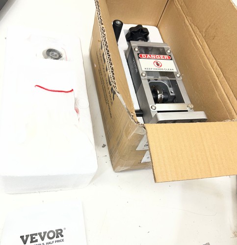 Vevor Manual Wire Stripping Machine 0.06 in. to 1.5 in. Copper Wire Peeler