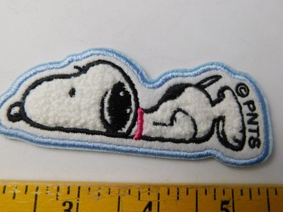 SNOOPY DOG VINTAGE PATCH PNTS PEANUTS WOODSTOCK CARTOON COLLECTOR HST BADGE