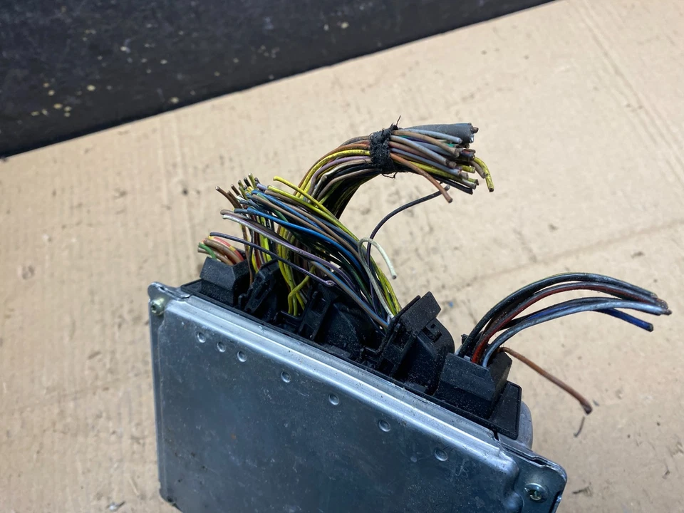 BMW 325i 2001 a 2003 ECU ECM módulo de control del motor computadora fabricante de equipos originales v2377 DG Foto 3 de 4