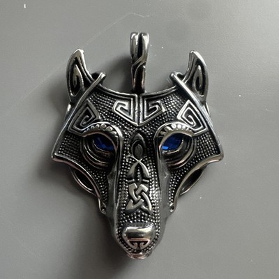 Viking Wolf Blue Stone Eyes Pendant Stainless Steel 24 Inch Chain Men s Gift