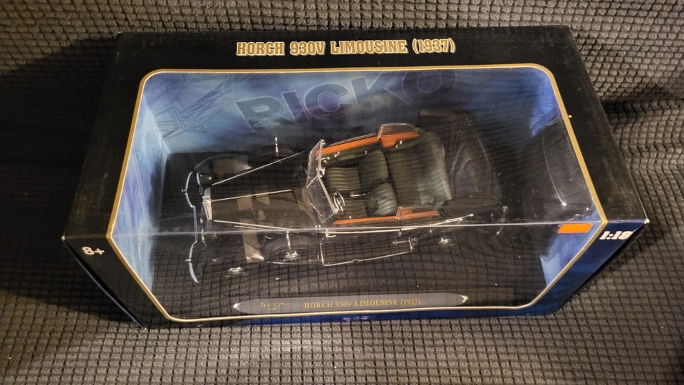 NEW 1937 RICKO HORCH 930V BLACK LIMOUSINE DIECAST CAR MODEL 1:18 SCALE - Image 2 of 4