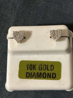 10k Gelbgold runder Diamant Herz Cluster Mode Ohrringe 1/20 ctw