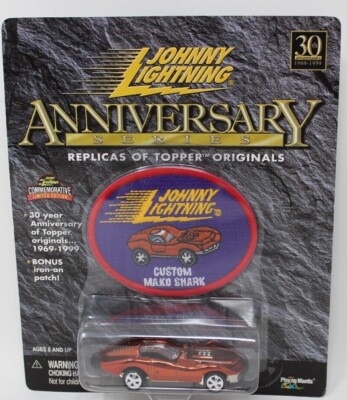Johnny Lightning 30 th ANNIVERSARY CANDY METALIC CUSTOM MAKO SHARK  MIT TOPPER