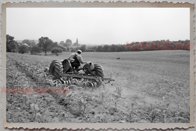50s BEDFORD MIDDLESEX MASSACHUSETTS FARMER TRACTOR VINTAGE USA Photograph 9822