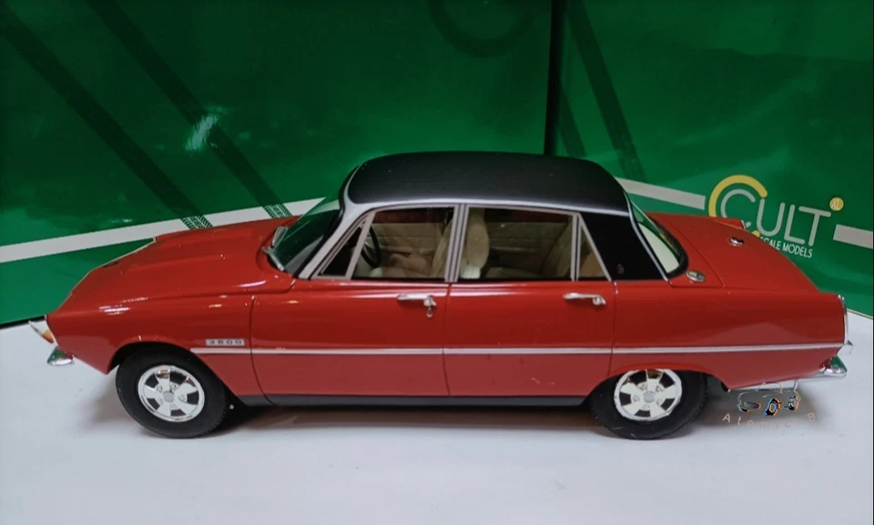 Cult 1:18 Land Rover P6B 3500 V8 1976 Red and Black Four Door Sedan Model - Image 2 of 4