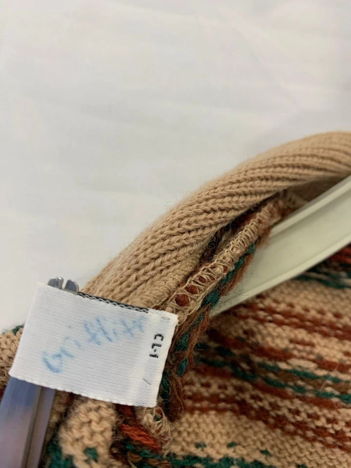 Pendleton 100% Virgin Wool Fair Isle Knit Button Vest Made in USA Beige Sz M#130 - Image 4 of 4