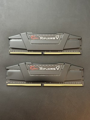 G.SKILL RIPJAWS V 16GB (2x8GB) 288-Pin 3200MHz DDR4 RAM Black F4-3200C16D-16GVKB