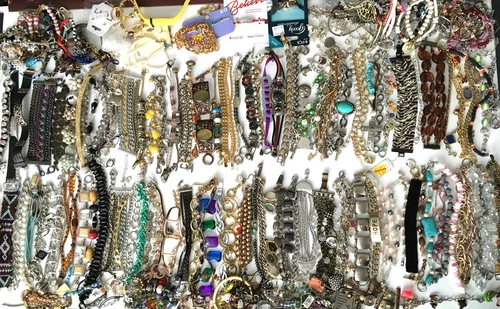 250+ HUGE Vintage Costume to Fashion Jewelry lot Bracelet Tennis Chain Charm
