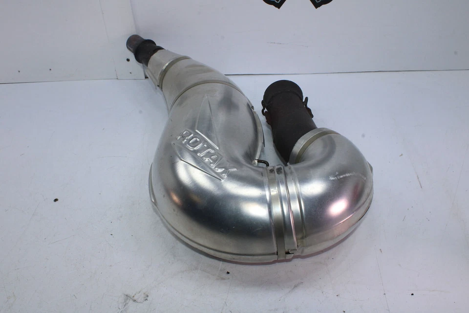 Ski-Doo Renegade 800R Back Country X E-TEC 2015 tubo de cámara de escape 514055062 Foto 2 de 4