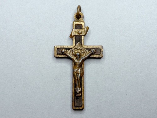 Crucifix. Wood and Brass Cross. Antique Religious Pectoral Pendant. Medal. - Picture 5 of 7