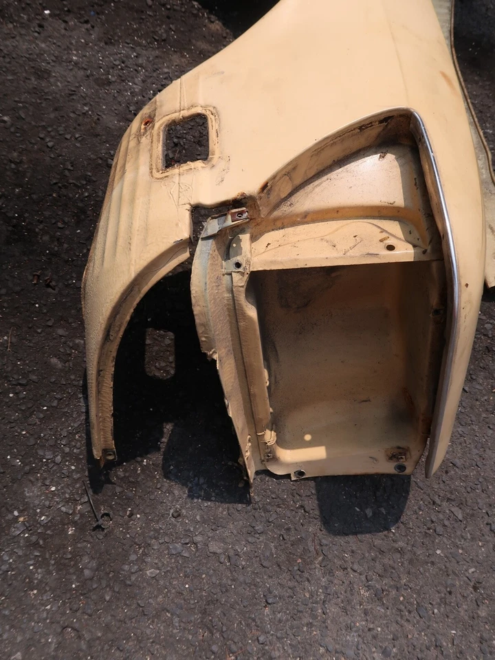 72-89 MERCEDES R107 380SL GENUINO CONJUNTO GUARDABARROS DELANTERO DERECHO LADO PASAJERO OEM Foto 4 de 4