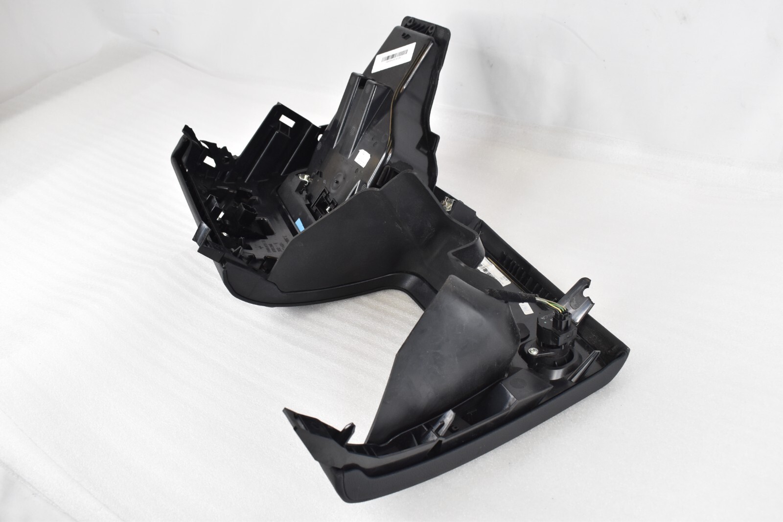 2014-2019 MASERATI GHIBLI LEFT DRIVER FRONT DASH LOWER KNEE PANEL W/ SWITCH OEM