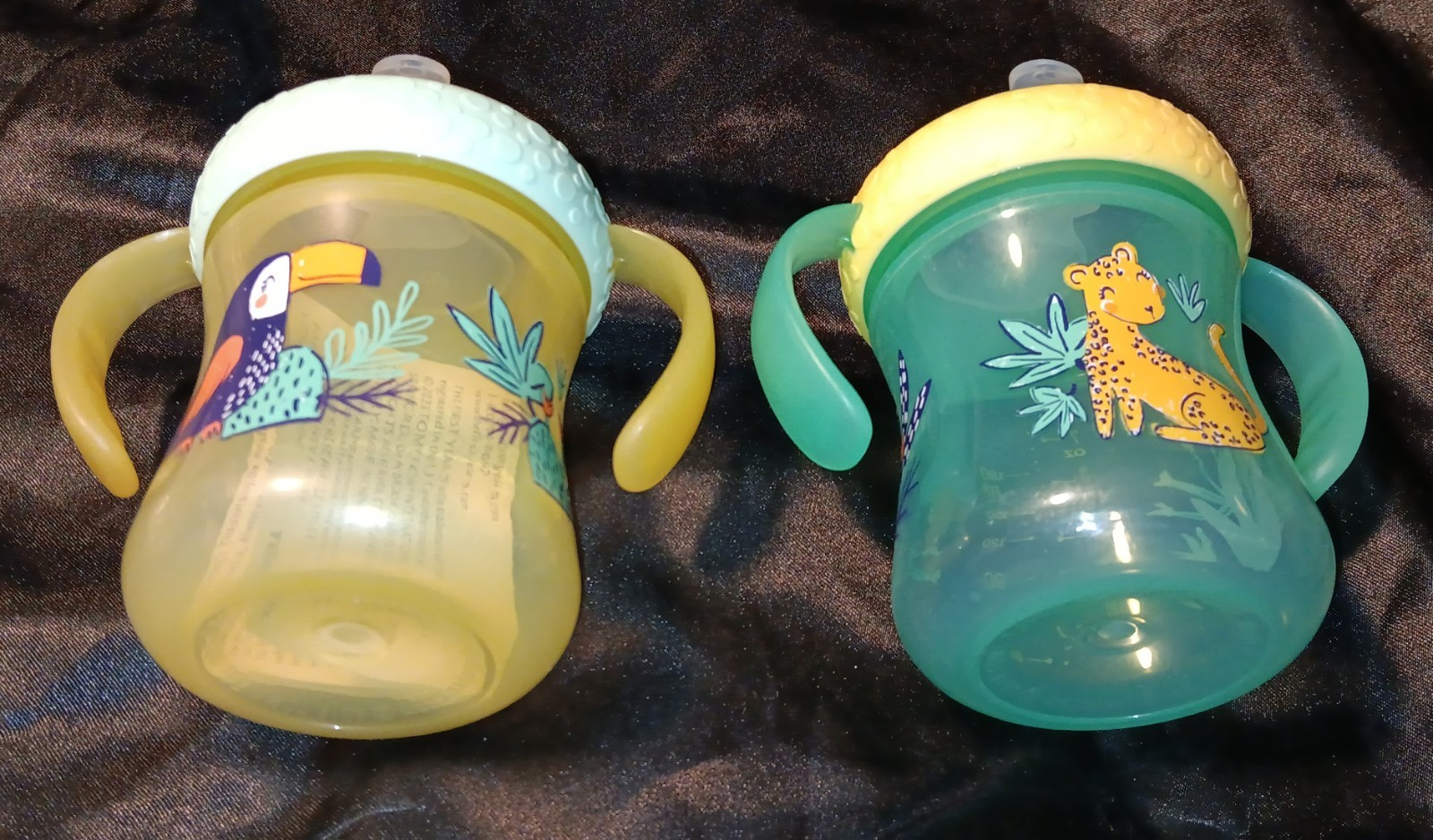 2 No-Spill Sippy Cups w/Handles.  NEW NEVER USED PACKAGE DAM
