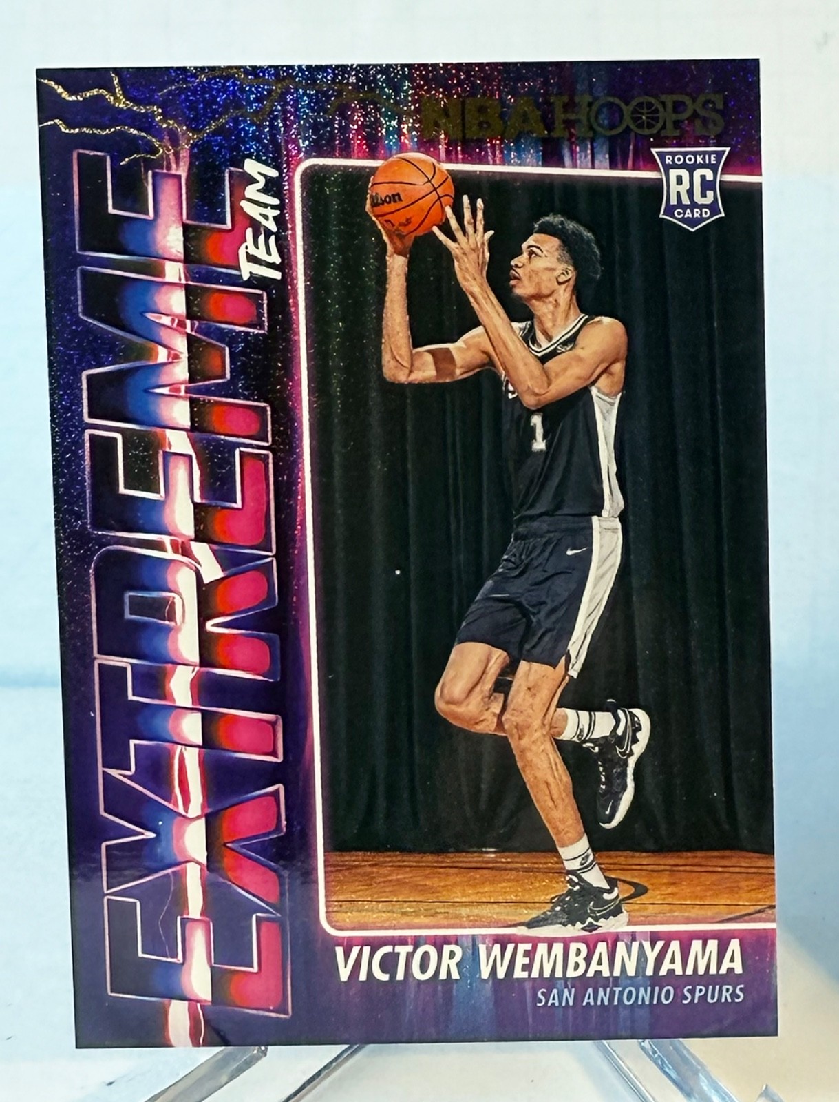 2023 NBA Hoops Victor Wembanyama Rookie Extreme Team #1 Holo