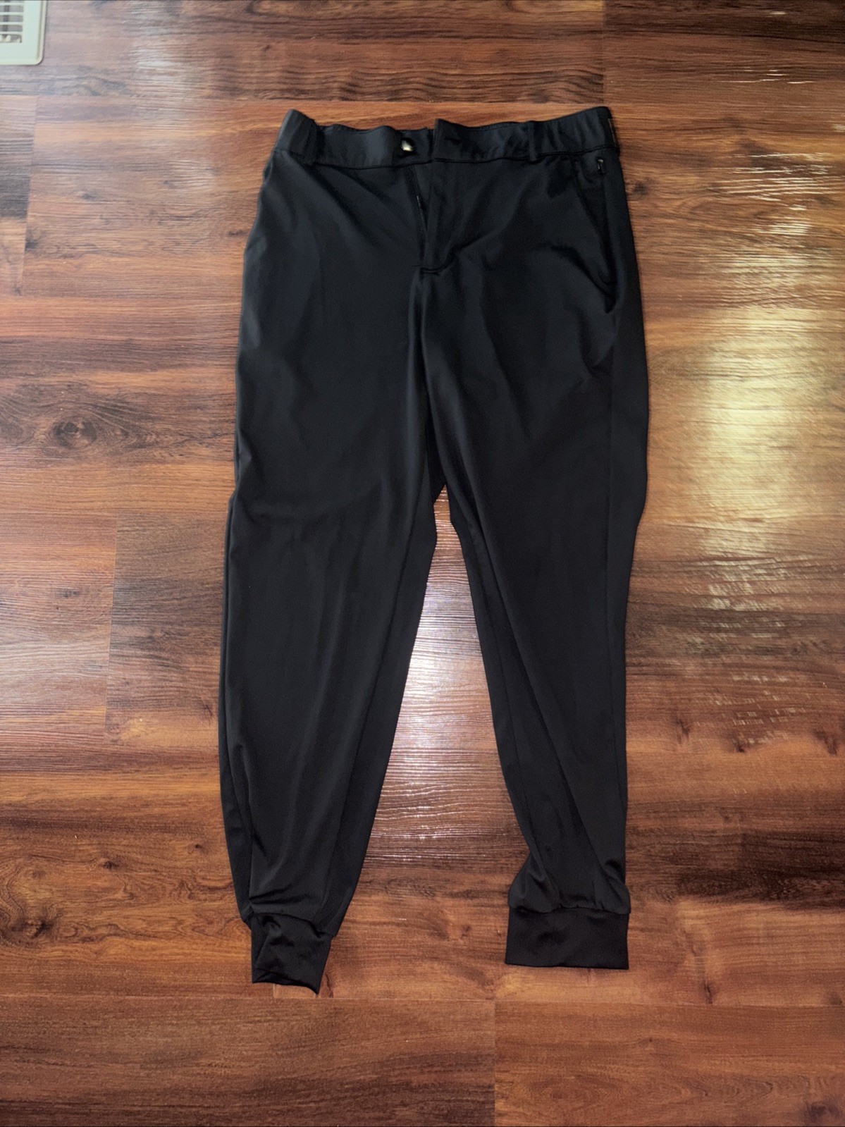 Men’s Golf Jogger Pants Size Medium – Black Tapered Stretch Fit Athletic Style
