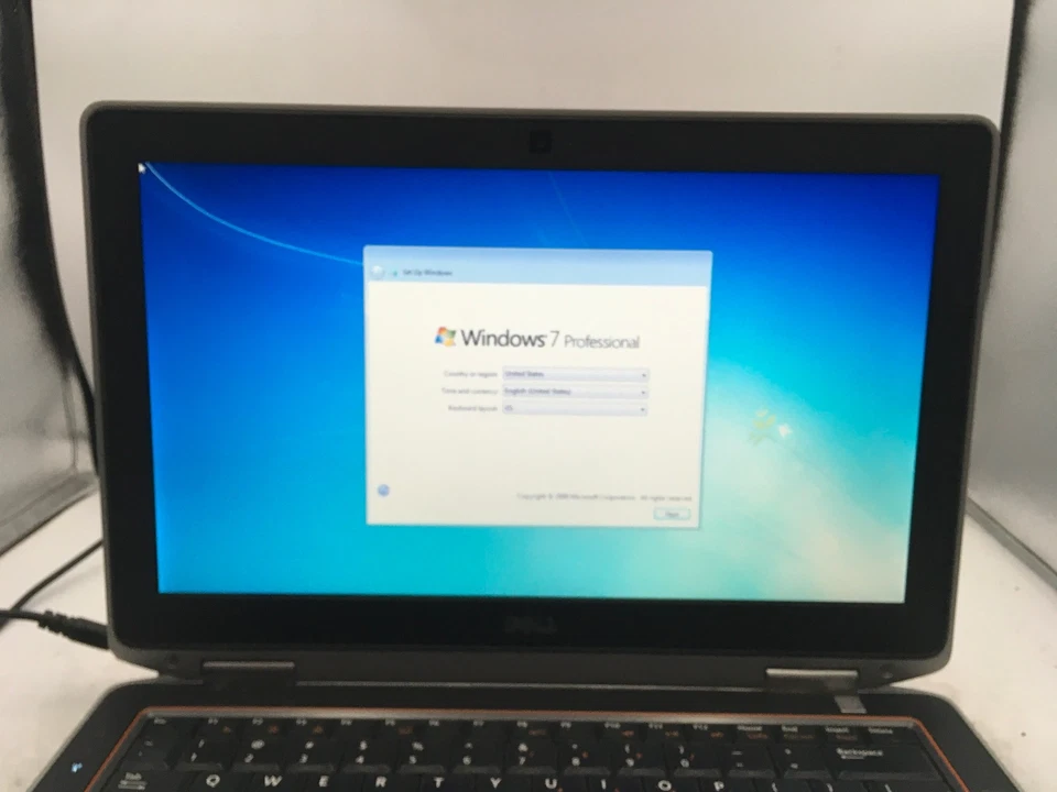 DELL LATITUDE E6320 - WINDOWS 7 - INTEL I5 2ND GEN - 4GB RAM - 13" -READ DESC-BB - Image 2 of 4