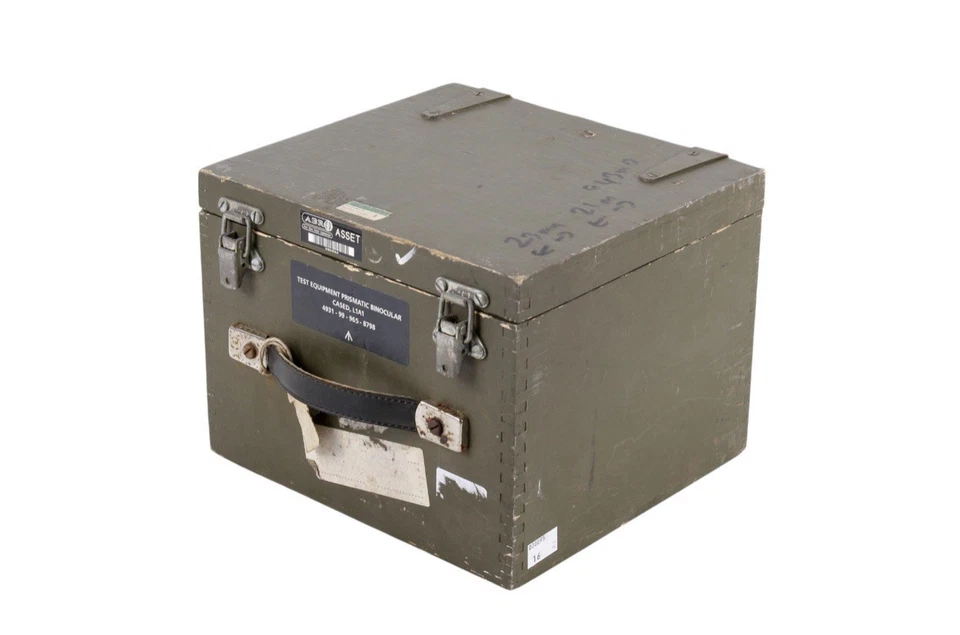 MILITARY BINOCULAR TEST EQUIPMENT - AN AVIMO ADAPTOR BINOCULAR COLLIMATOR L1A1. - Image 4 of 4