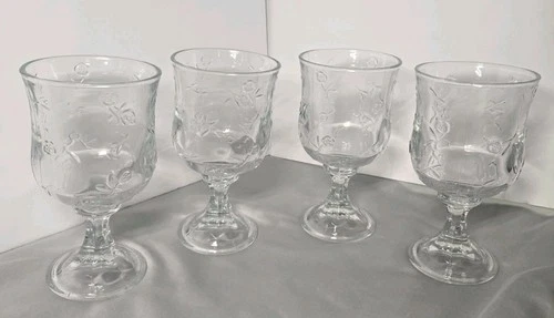 4 Vintage Anchor Hocking Clear SAVANNAH Goblets w/Raised Floral Pattern 7.25"