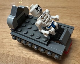 LEGO Ninjago 2505 - Garmadon&rsquo;s Dark Fortress (100% Complete)