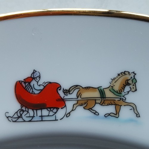 4 Tiffany & Co CVS HOLIDAY COLLECTION 107/8" Essteller. Bauernhaus Pferdeschlitten - Bild 8 von 15