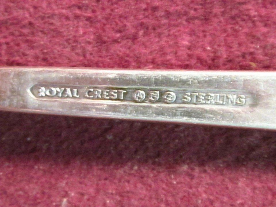 CUCHARA DE POSTRE SOPA OVALADA ROSA CASTILLO Royal Crest Sterling 7 1/8" 45 g sin mono Foto 4 de 4