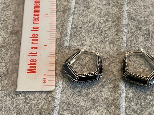 For auction is a Vintage MONET Silver Tone & Black Hoop Pierced Earring. Please - Picture 7 of 7