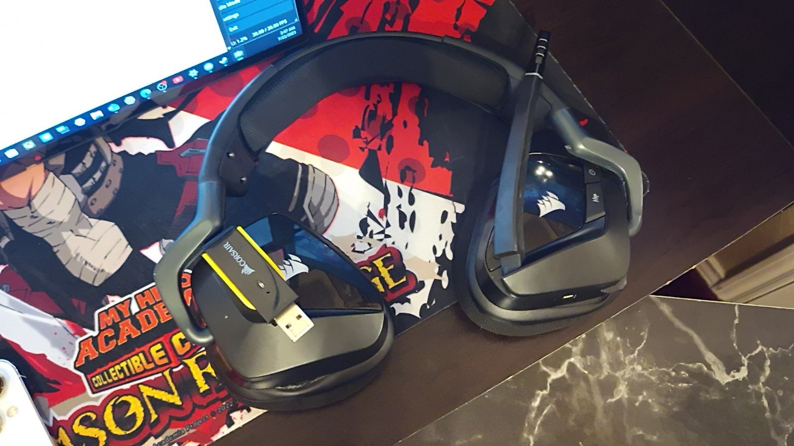 Wireless Gaming Headset with Noise Canceling Microphone-image