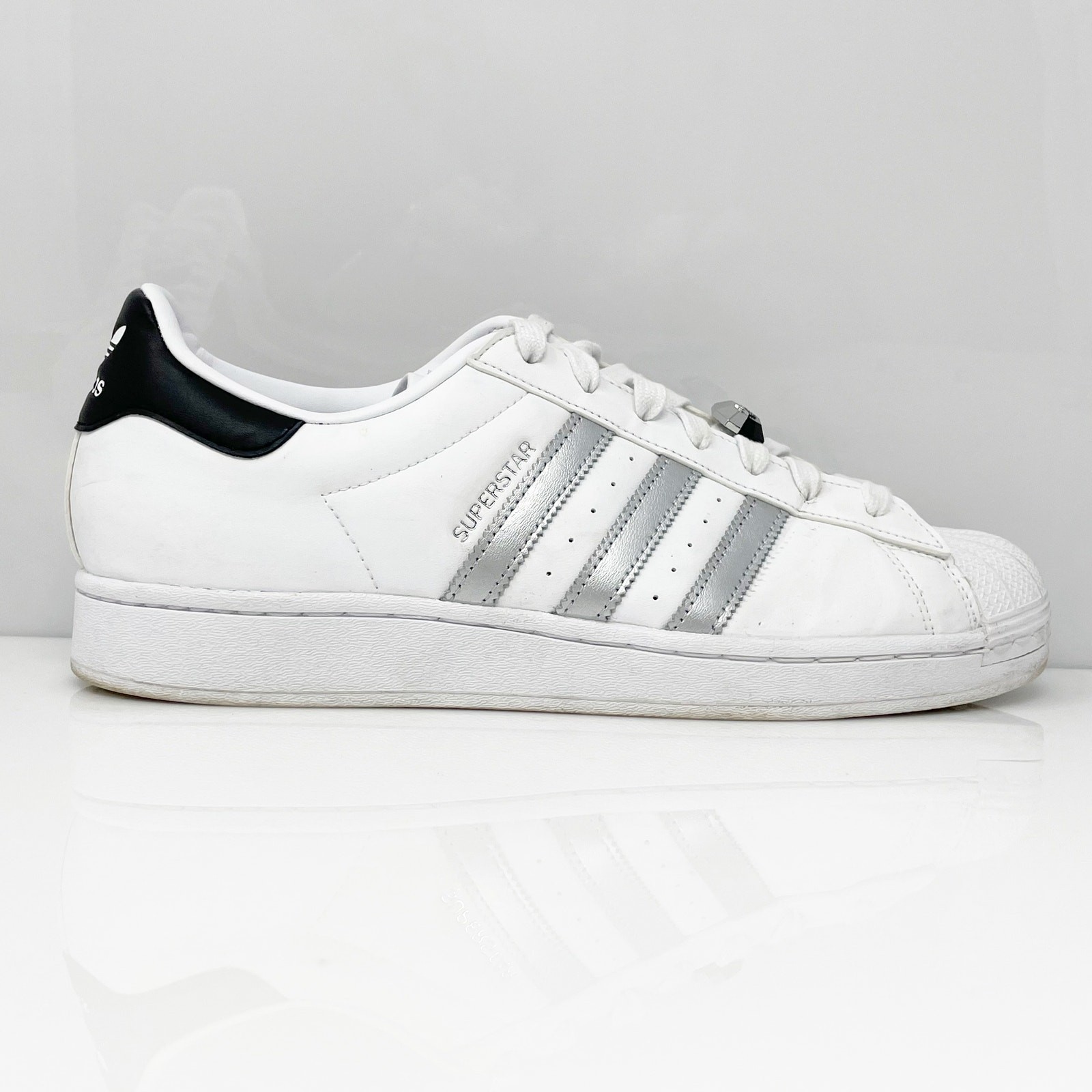 Adidas Womens Superstar HQ4256 White Casual Shoes Sneakers Size 11 Adidas Womens Superstar HQ4256 White Casual Shoes Sneakers Size 11